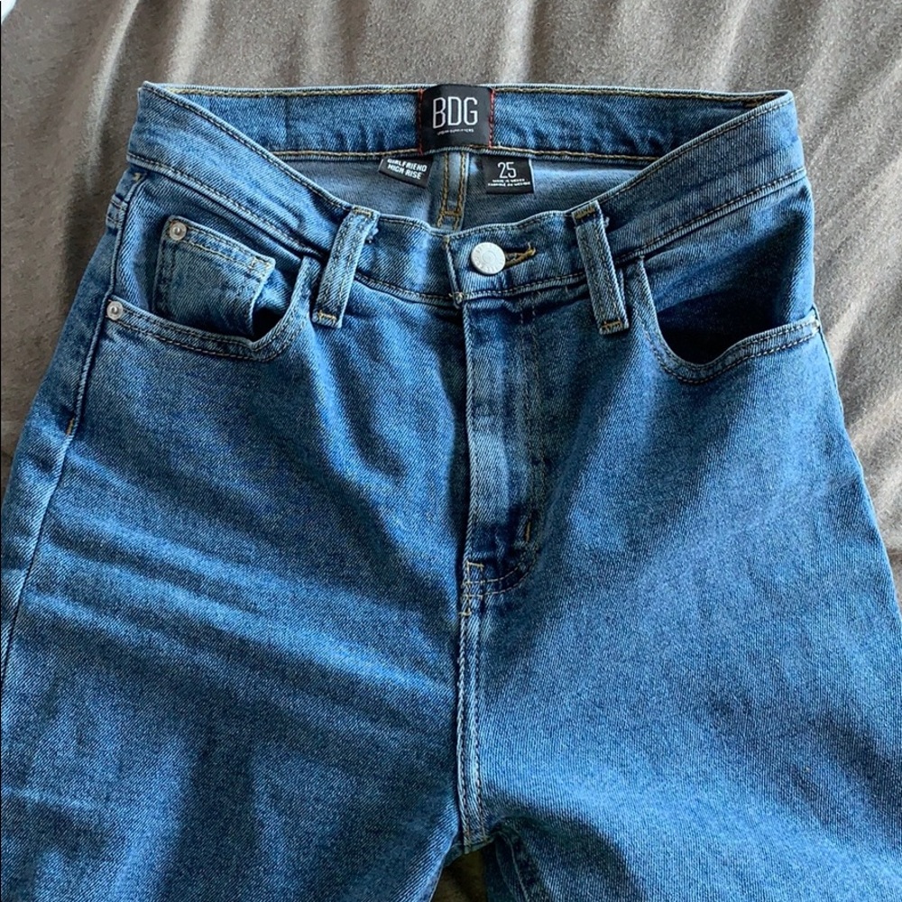 BDG Longline Girlfriend Jeans